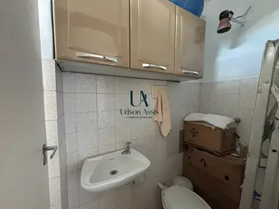 Banheiro do apartamento de 3 quartos à venda no Ramos, em Viçosa MG.