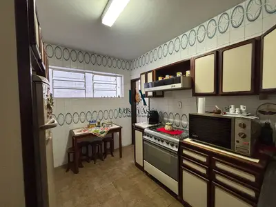 Cozinha do apartamento de 3 quartos à venda no Ramos, em Viçosa MG.