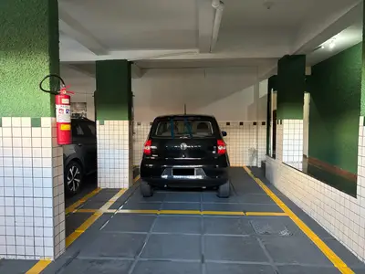 Garagem do apartamento de 3 quartos à venda no Ramos, em Viçosa MG.