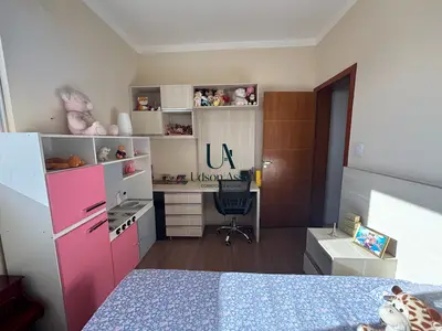 Quarto do apartamento de 3 quartos à venda no Silvestre, em Viçosa MG.