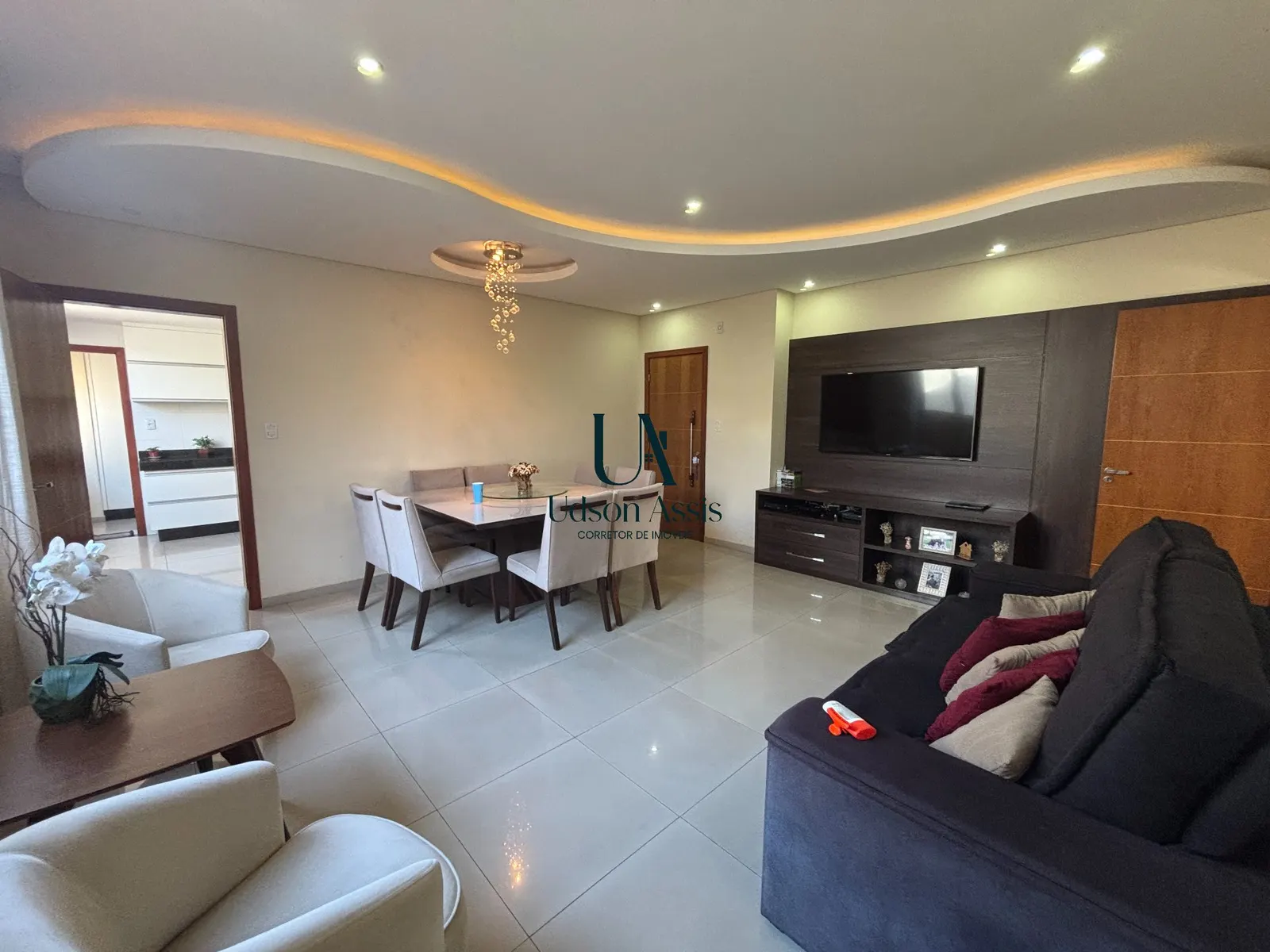 Sala do apartamento de 3 quartos à venda no Silvestre, em Viçosa MG.