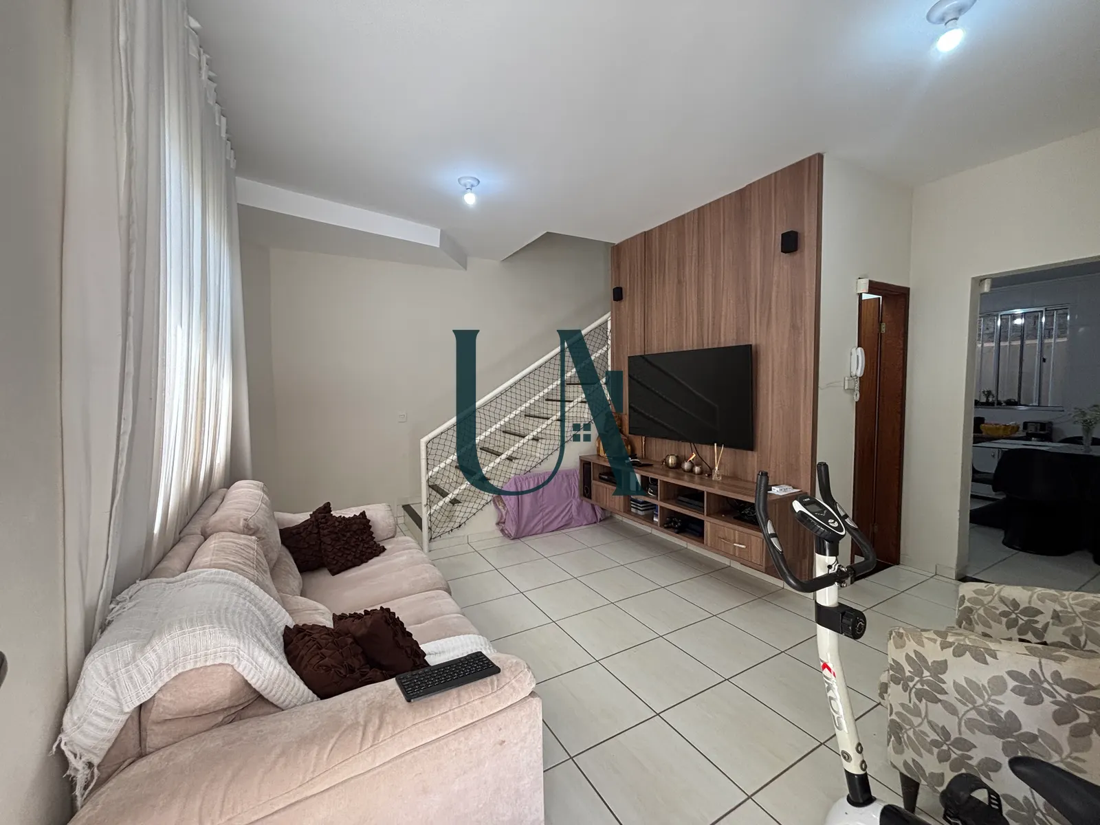 Sala da casa de 3 quartos à venda no Silvestre, em Viçosa/MG.