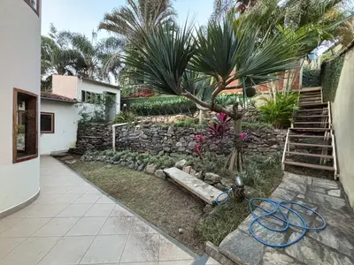 Quintal da casa de 4 quartos à venda no Silvestre, em Viçosa/MG.